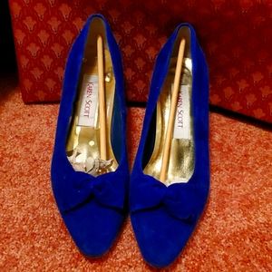 Blue suede Karen Scott pumps 9
